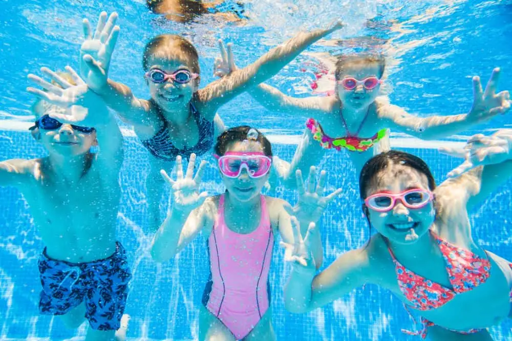 Kids enjoying a clean Lake Havasu City pool maintained by JM Pool Service